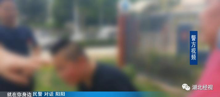 DƬ